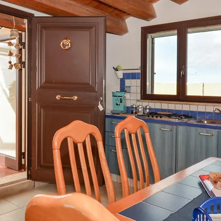Stunning In With Kitchenette بيت للعطل *