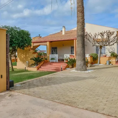 2 Bedroom In *