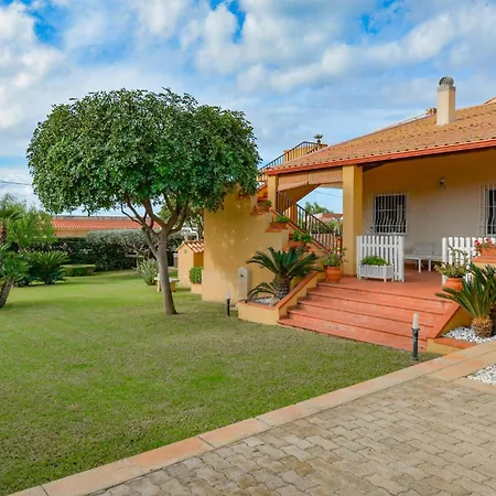 2 Bedroom In Dom wakacyjny Donnalucata (Sicily)