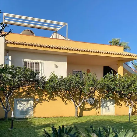 2 Bedroom In Donnalucata (Sicily)