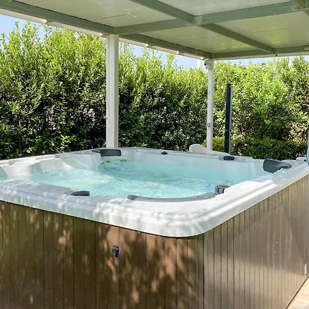 2 Bedroom In Dom wakacyjny *